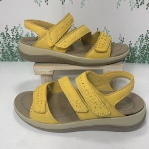 Orthofeet Naxos Comfort Walking Sandals Women's size 7.5 Mustard Yellow